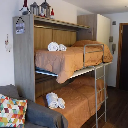 Sellette San Sicario Alto Apartment *