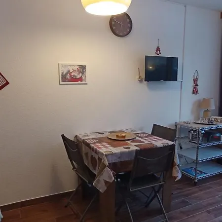 Sellette San Sicario Alto Apartment
